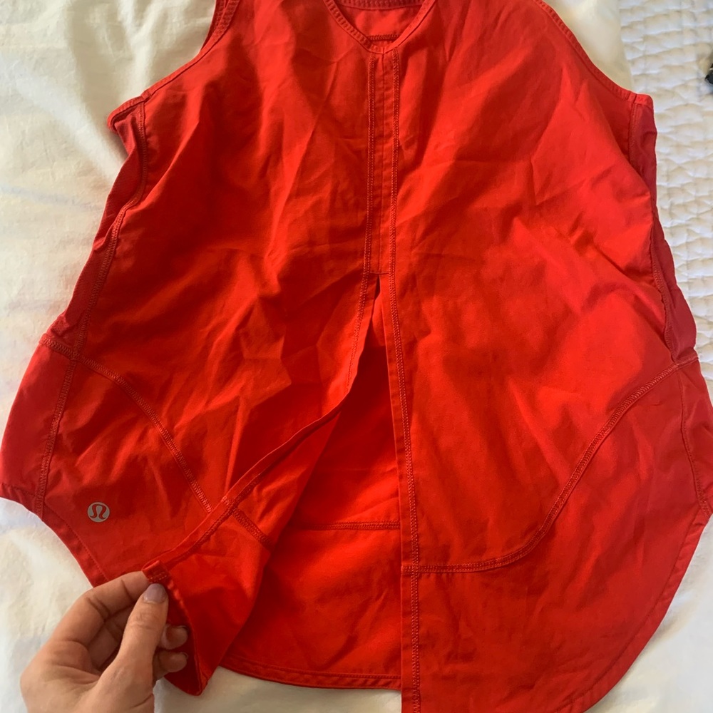 Red lululemon tank